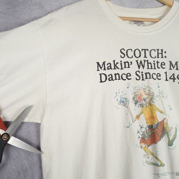 Angus Mackilt T Shirt Mens XL Scotch Making White Men Dance Funny Crewneck - Picture 3 of 16